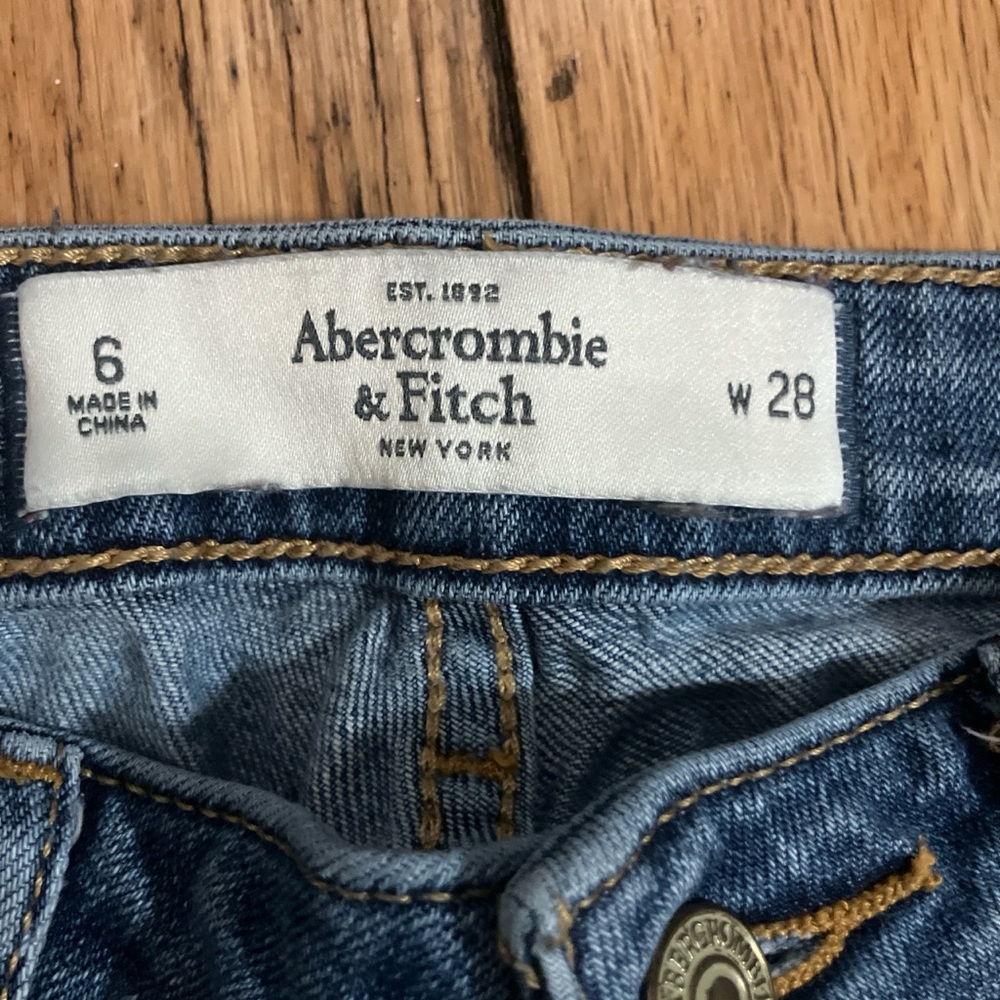 Abercrombie & Fitch Classic Blue Jeans